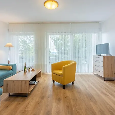 Apartment Idyllisches Nur 250 Meter Zum Mit Meerblick, Privater Terrasse, Privatparkplatz