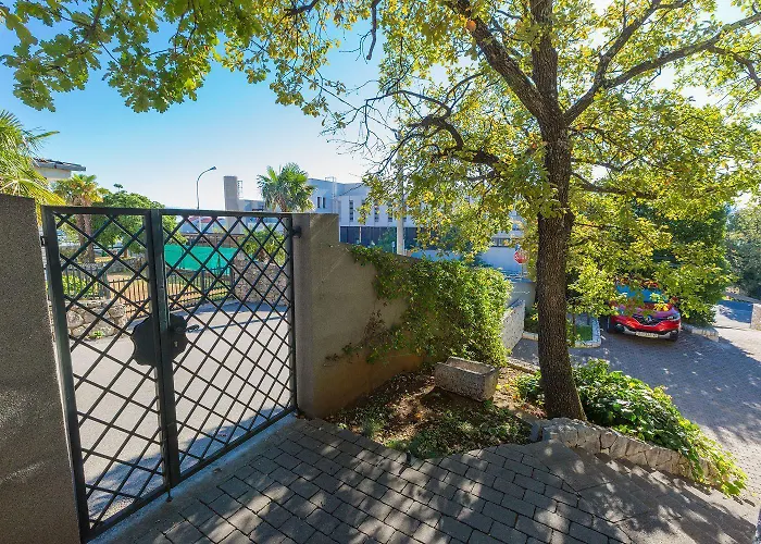 Idyllisches Nur 250 Meter Zum Mit Meerblick, Privater Terrasse, Privatparkplatz