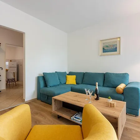 Idyllisches Nur 250 Meter Zum Mit Meerblick, Privater Terrasse, Privatparkplatz Lejlighed *
